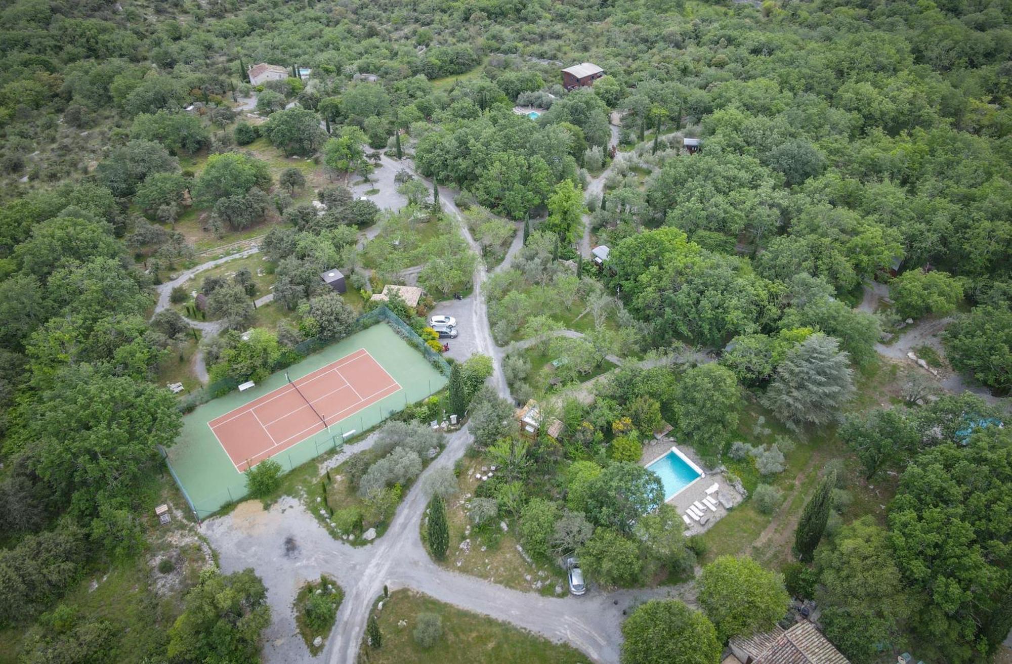 Roulottes Et Cabanes De Saint Cerice Vogue Zewnętrze zdjęcie